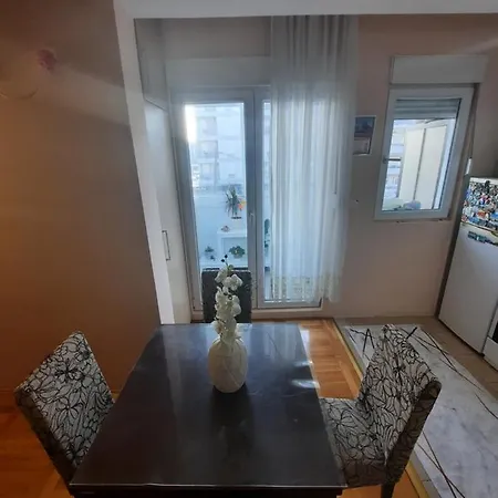 Stan Na Dan I Duze Apartment Podgorica